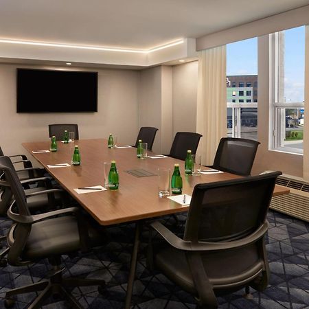 Hotel Courtyard By Marriott Kitchener Esterno foto