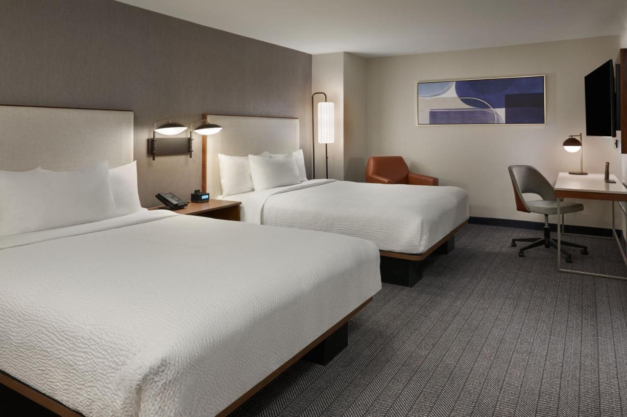 Hotel Courtyard By Marriott Kitchener Esterno foto