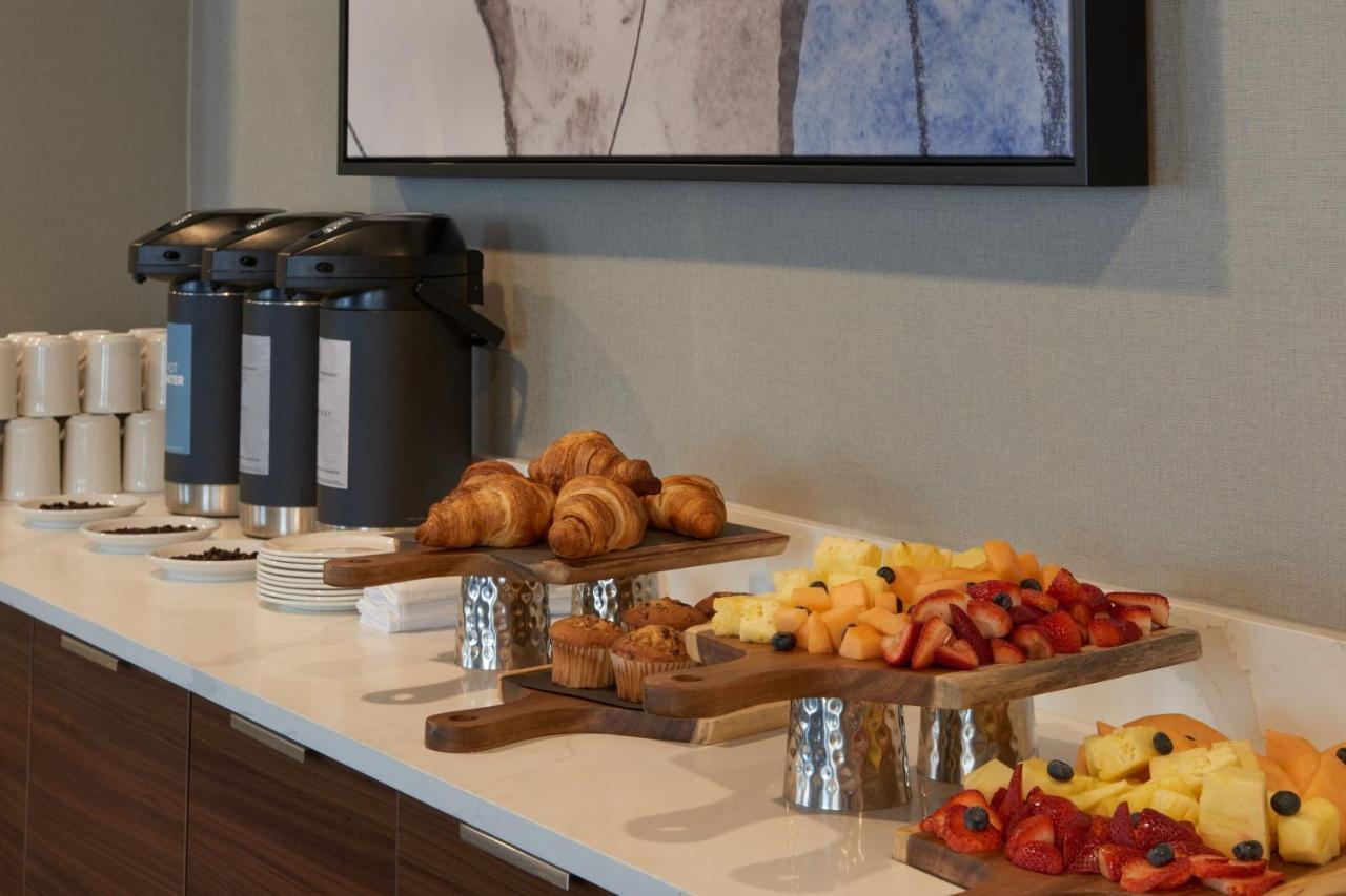 Hotel Courtyard By Marriott Kitchener Esterno foto
