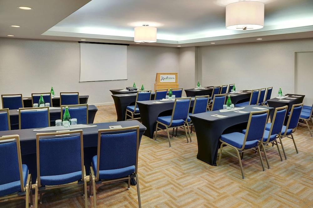 Hotel Courtyard By Marriott Kitchener Esterno foto