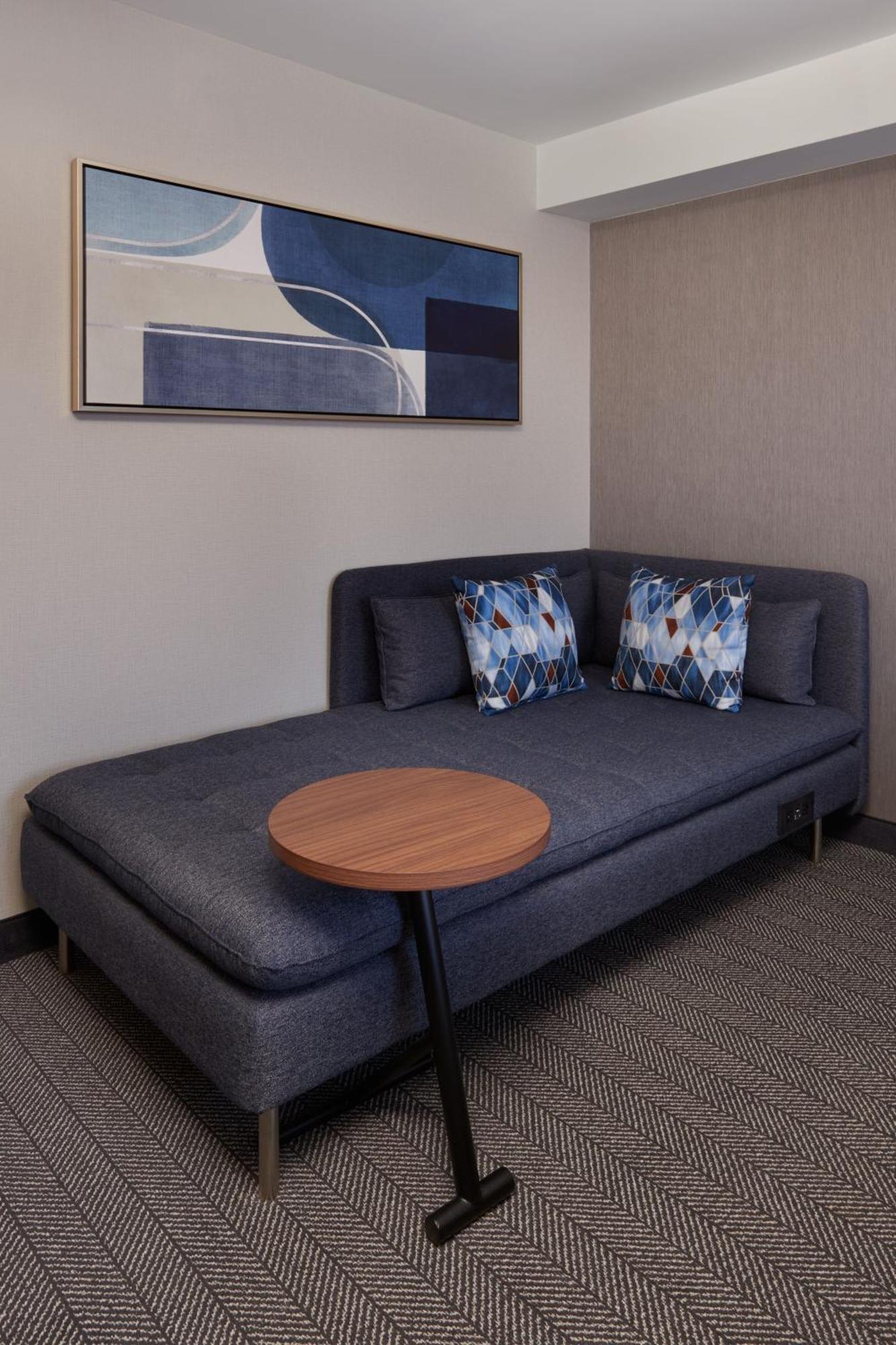 Hotel Courtyard By Marriott Kitchener Esterno foto